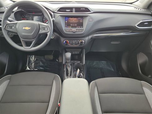 Used 2023 Chevrolet TrailBlazer LT image 12
