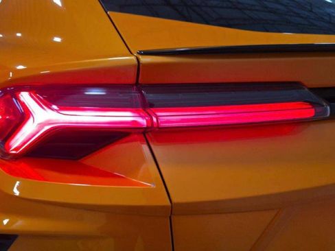 Used 2022 Lamborghini Urus image 7