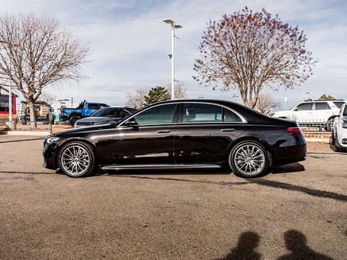 Used 2023 Mercedes-Benz S 580 4MATIC Sedan image 4