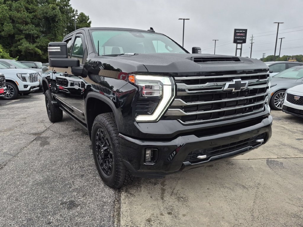 Used 2024 Chevrolet Silverado 2500 High Country w/ High Country Premium Package AWD/4WD image 5
