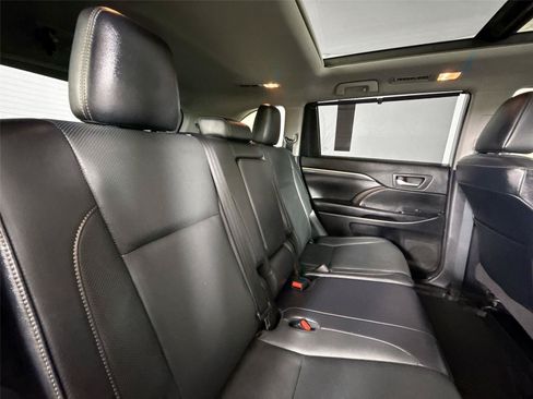 Used 2019 Toyota Highlander Limited Platinum AWD/4WD image 42