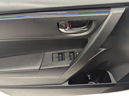 Used 2017 Toyota Corolla SE w/ Carpet Mat Package (TMS) image 10