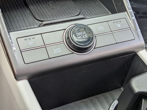 Used 2025 Hyundai Kona SEL FWD image 31