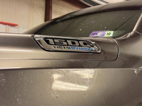 Used 2024 RAM 1500 Laramie image 5
