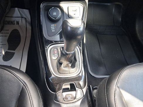 Used 2019 Jeep Compass Limited AWD/4WD image 19