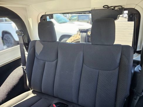 Used 2017 Jeep Wrangler Sport AWD/4WD image 25
