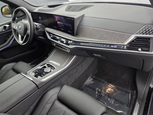 Used 2025 BMW X5 sDrive40i w/ Premium Package image 27