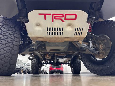 Used 2021 Toyota 4Runner TRD Off-Road Premium w/ Moonroof Package AWD/4WD image 16