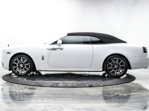 Used 2017 Rolls-Royce Dawn RWD image 10