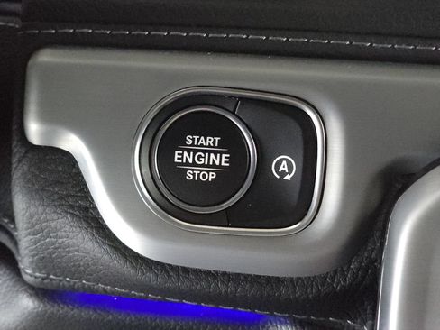 Certified 2022 Mercedes-Benz G 550 w/ Exclusive Interior Package image 17