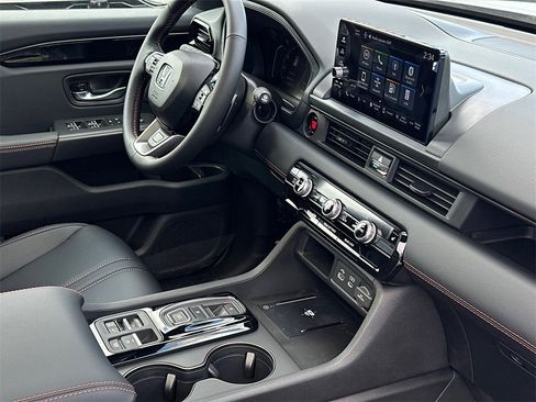 New 2025 Honda Pilot TrailSport image 9