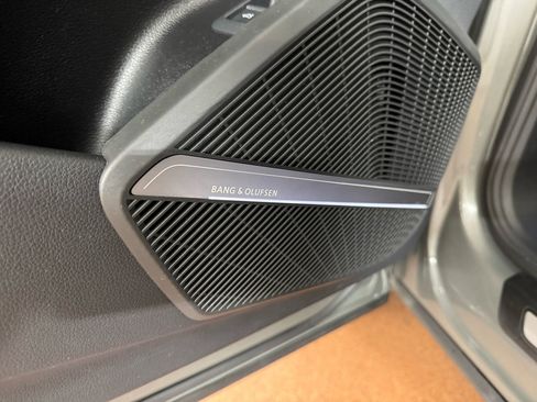 Used 2023 Audi Q5 2.0T Prestige w/ Prestige Package image 19