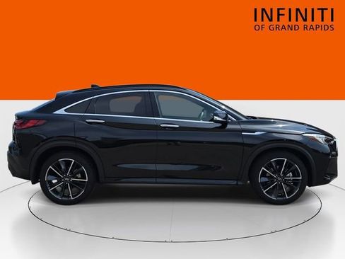 Used 2023 INFINITI QX55 Sensory w/ Lighting Package AWD/4WD image 4