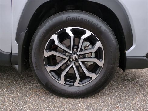 Used 2025 Toyota Corolla Cross AWD Hybrid image 11