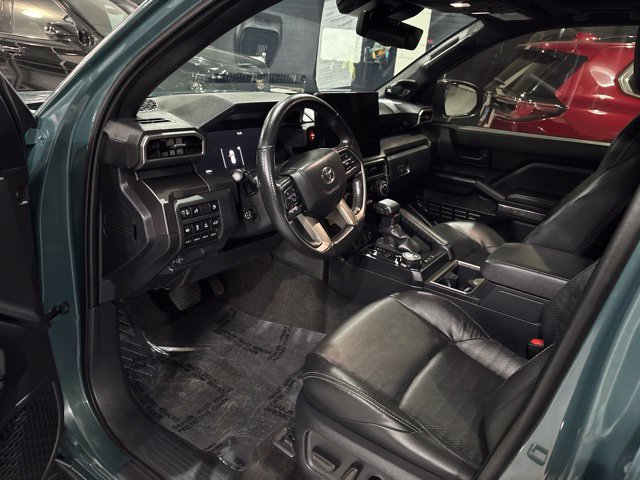 Used 2025 Toyota 4Runner TRD Off-Road Premium w/ Tow Technology Package AWD/4WD image 11