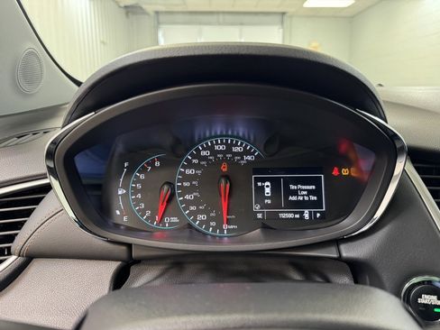 Used 2018 Chevrolet Trax LT w/ LT Convenience Package image 28