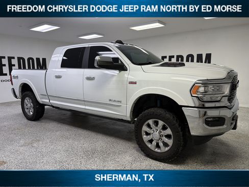 Used 2022 RAM 2500 Limited w/ Snow Chief Group AWD/4WD image 3