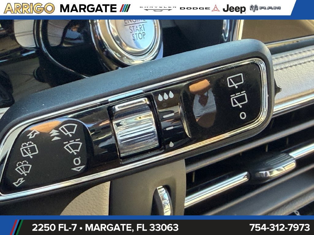 Used 2022 Lincoln Corsair FWD image 32