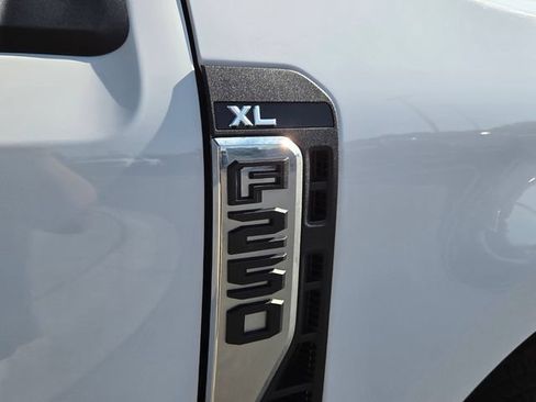 Used 2024 Ford F250 XL w/ FX4 Off-Road Package AWD/4WD image 15