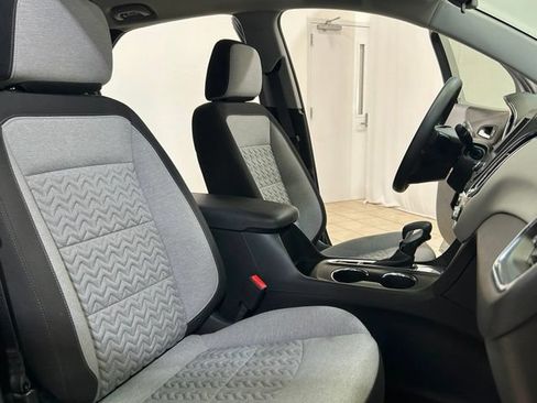 Used 2024 Chevrolet Equinox LS FWD image 19