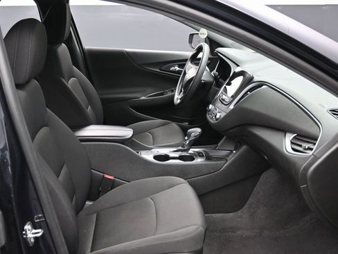 Used 2023 Chevrolet Malibu LT image 36