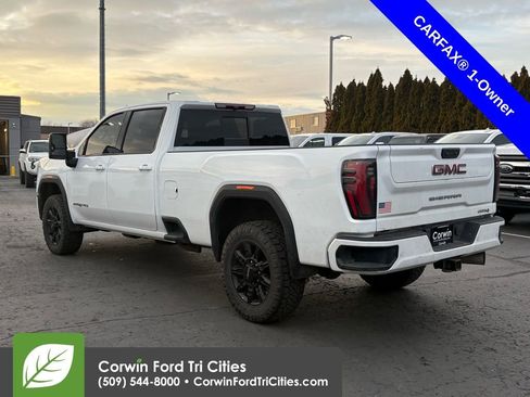 Used 2024 GMC Sierra 2500 AT4 w/ Max Trailering Package image 10