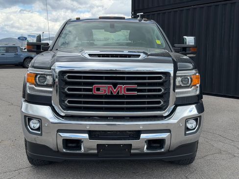 Used 2018 GMC Sierra 3500 SLT w/ Duramax Plus Package AWD/4WD image 2