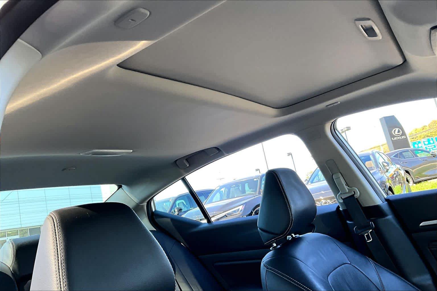 Used 2019 Nissan Altima 2.0 Platinum FWD image 27