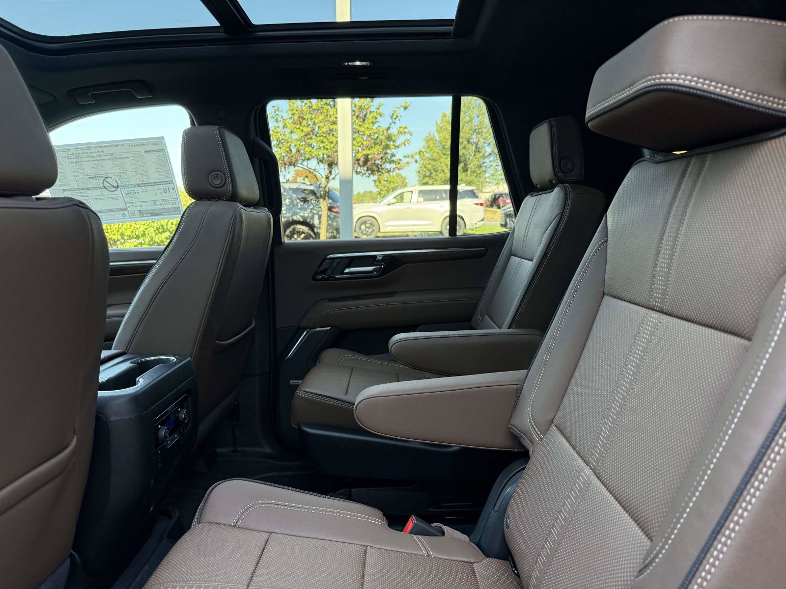 New 2027 Chevrolet Tahoe High Country AWD/4WD image 13