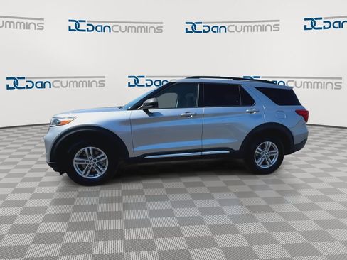 Used 2021 Ford Explorer XLT w/ Equipment Group 202A image 5