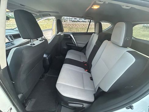 Used 2018 Toyota RAV4 XLE w/ Convenience Package AWD/4WD image 28