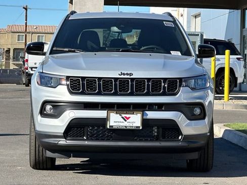 New 2026 Jeep Compass Latitude image 12