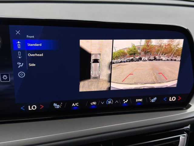New 2027 Chevrolet Traverse LT w/ Driver Confidence Package FWD image 13