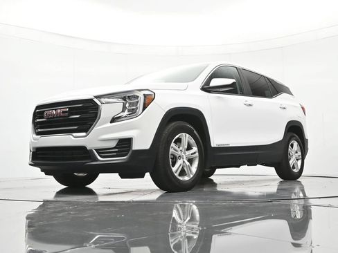 Used 2024 GMC Terrain SLE FWD image 36