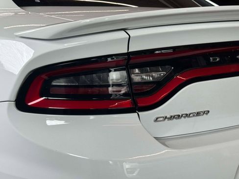 Used 2022 Dodge Charger SRT Hellcat w/ Harman/Kardon Audio Group image 7