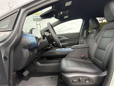 New 2026 Chevrolet Equinox EV LT AWD/4WD image 10