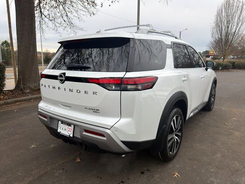 New 2025 Nissan Pathfinder Platinum w/ Cargo Package image 7