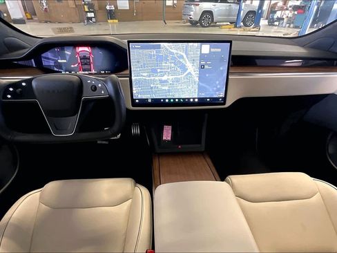 Used 2021 Tesla Model S Plaid image 14