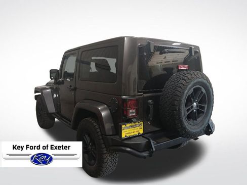 Used 2017 Jeep Wrangler Sahara AWD/4WD image 7