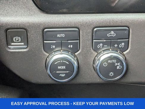 Used 2023 GMC Sierra 1500 SLE image 39