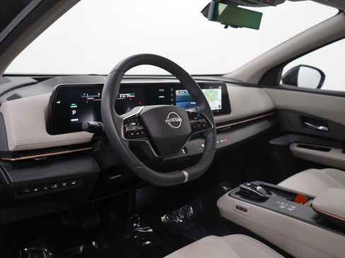 Used 2023 Nissan Ariya AWD image 15