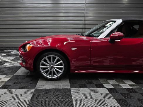 Used 2017 FIAT 124 Spider Lusso RWD image 34