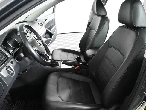 Used 2019 Volkswagen Passat 2.0T Wolfsburg FWD image 18