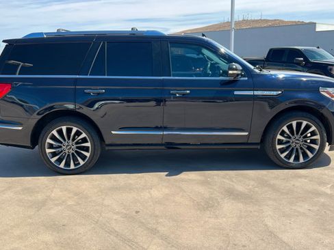 Used 2021 Lincoln Navigator Reserve w/ Luxury Package AWD/4WD image 6