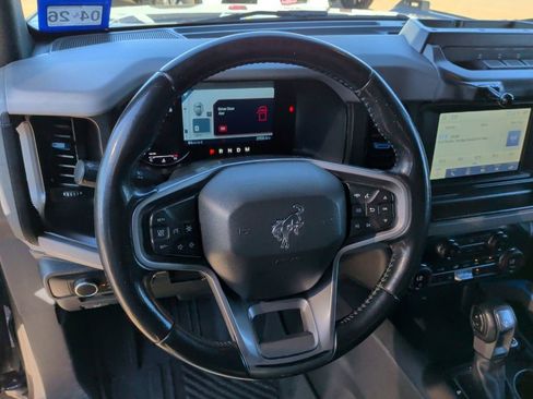 Used 2021 Ford Bronco Black Diamond w/ Sasquatch Package image 17