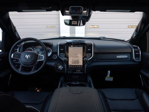 New 2026 RAM 1500 Laramie AWD/4WD image 14