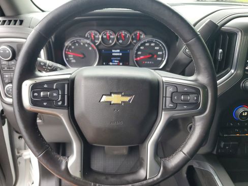 Used 2019 Chevrolet Silverado 1500 LTZ AWD/4WD image 18