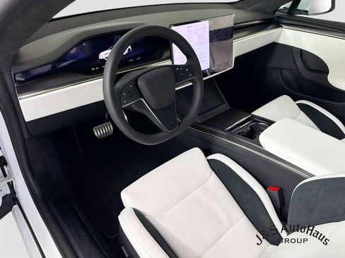 Used 2026 Tesla Model S Plaid AWD/4WD image 9