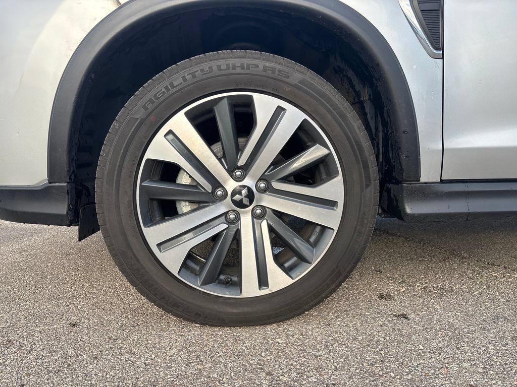 Used 2024 Mitsubishi Outlander Sport SE AWD/4WD image 28