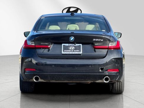 Used 2023 BMW 330e image 4